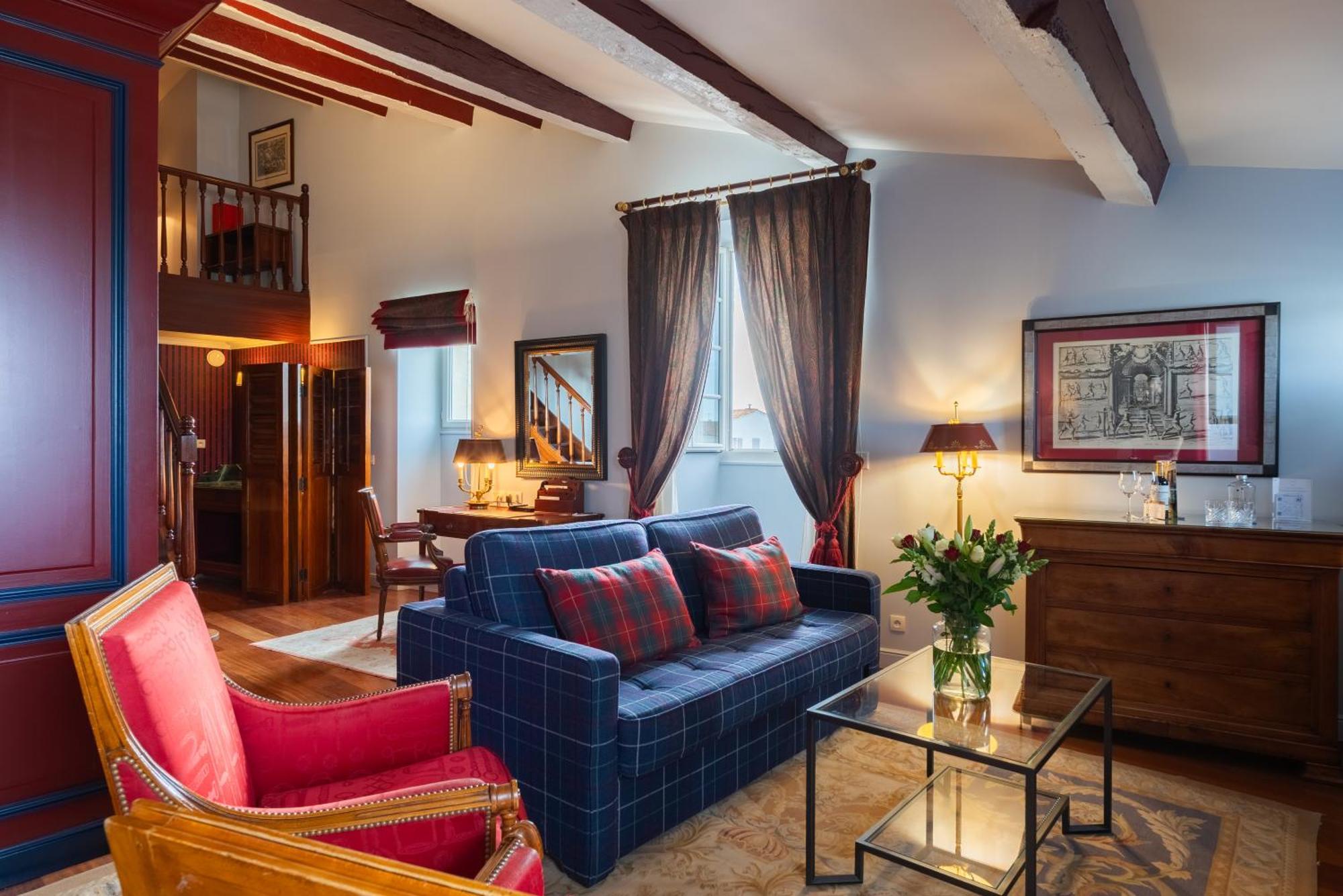 Hotel De Toiras 5*
