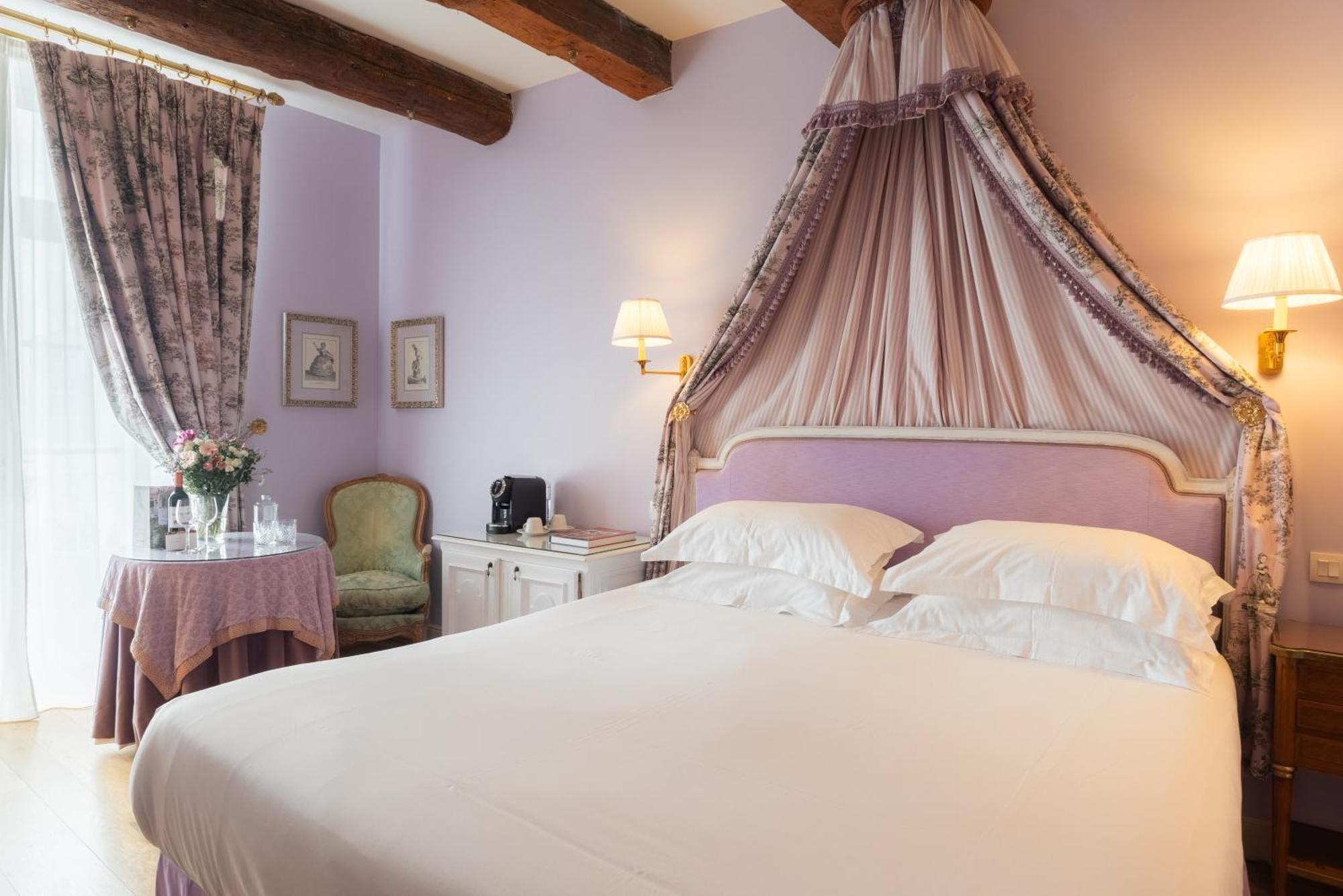 Hotel De Toiras 5*