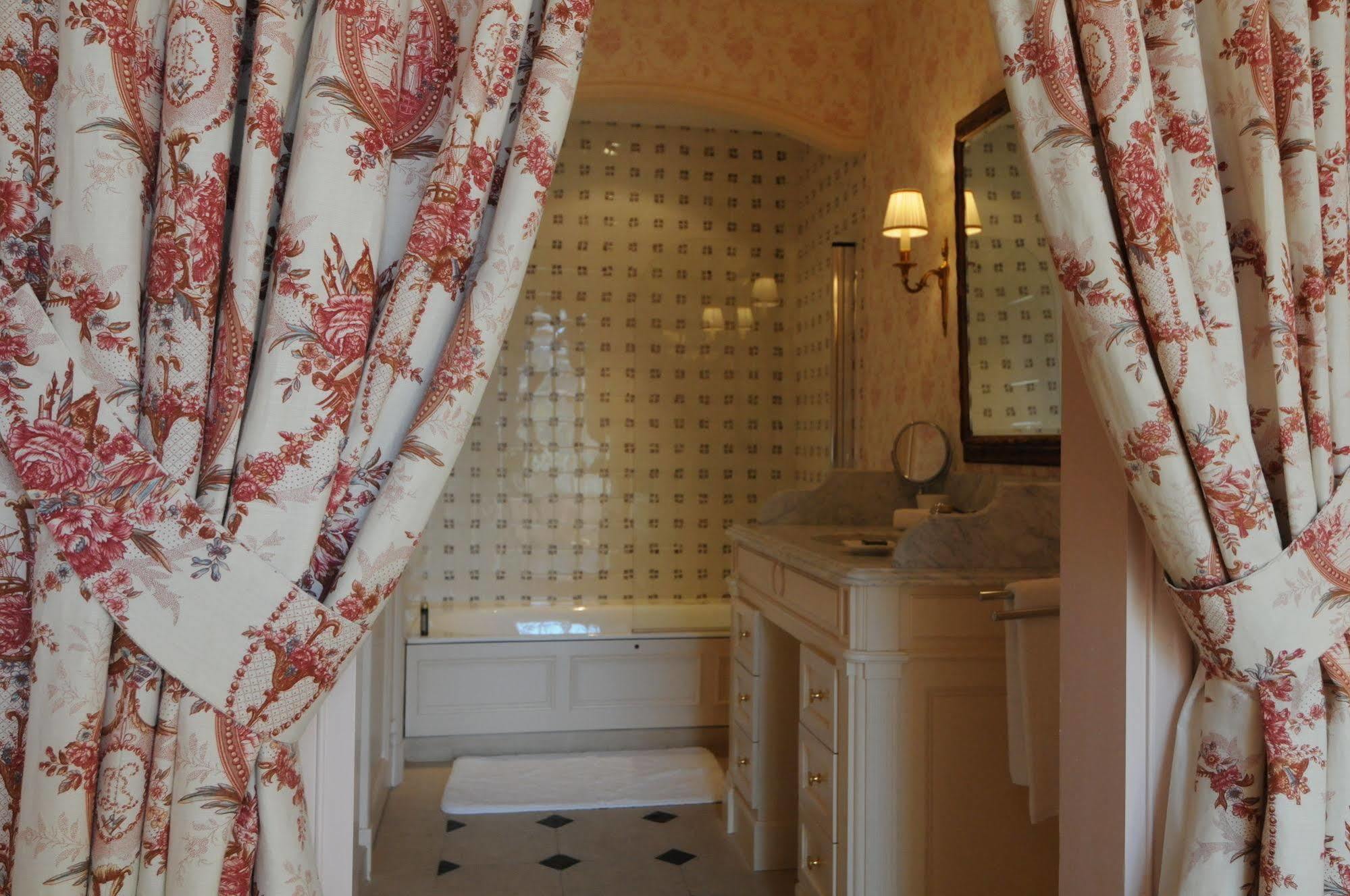 Hotel De Toiras 5*